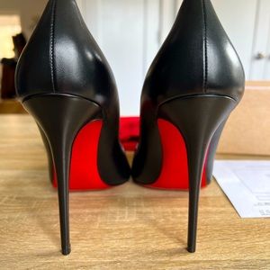 Christian Louboutin Pigalle Follies, Material: Napa Shiny Color:Black Size 40